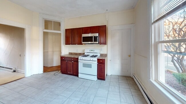 Building Photo - 129 St Alphonsus St