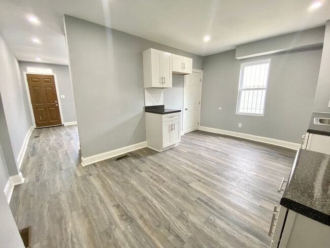 Building Photo - Anika Homes 4 Bedroom