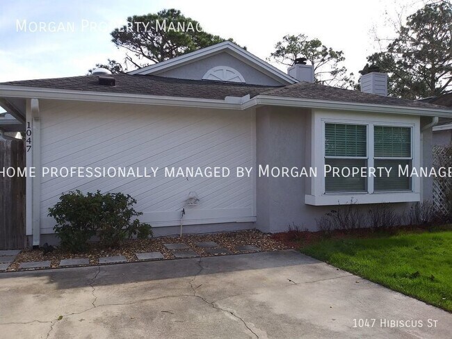Building Photo - Atlantic Beach Beautifully Updated 3/2 Hom...
