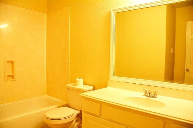 Foto del edificio - 10011 NW Park Pl Dr