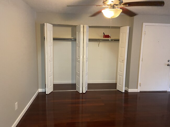 Dining Closets - 685 Oak St