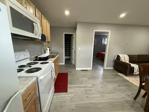 438 N Park Ave Warren, OH 44481 – photo 5