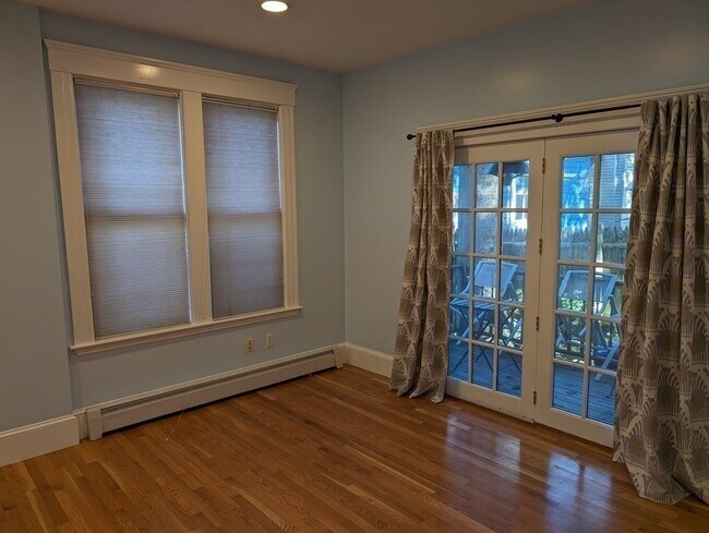 Building Photo - 4 Termine Ave