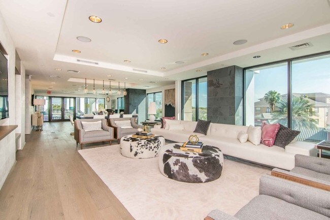 Foto del edificio - 498 Knights Run Ave