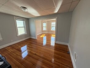 Building Photo - 70 Forest St
