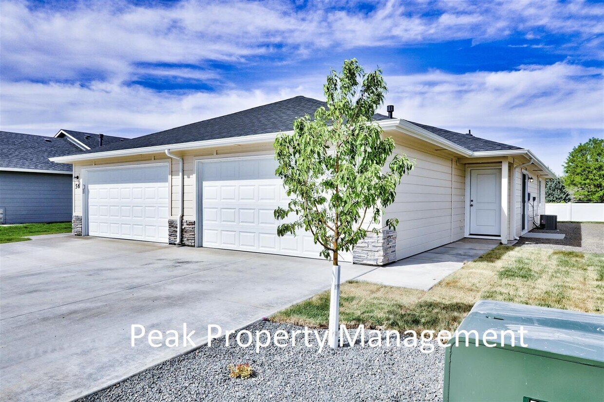 54 S Drifter Loop, Nampa, ID 83651 Townhome Rentals in Nampa ID