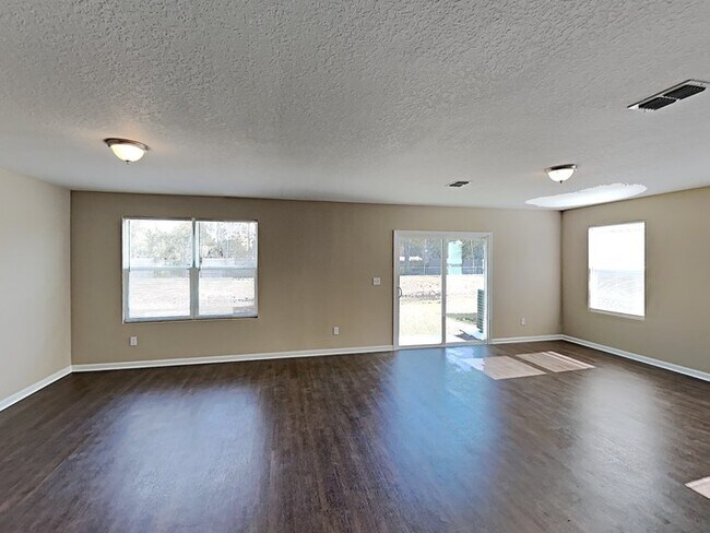 Foto del edificio - 5295 Walkers Ridge Dr