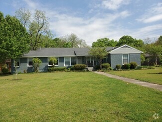 Building Photo - 1661 Mariposa Dr