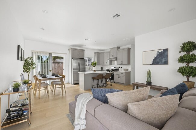 Foto del edificio - 12325 Hester Pl