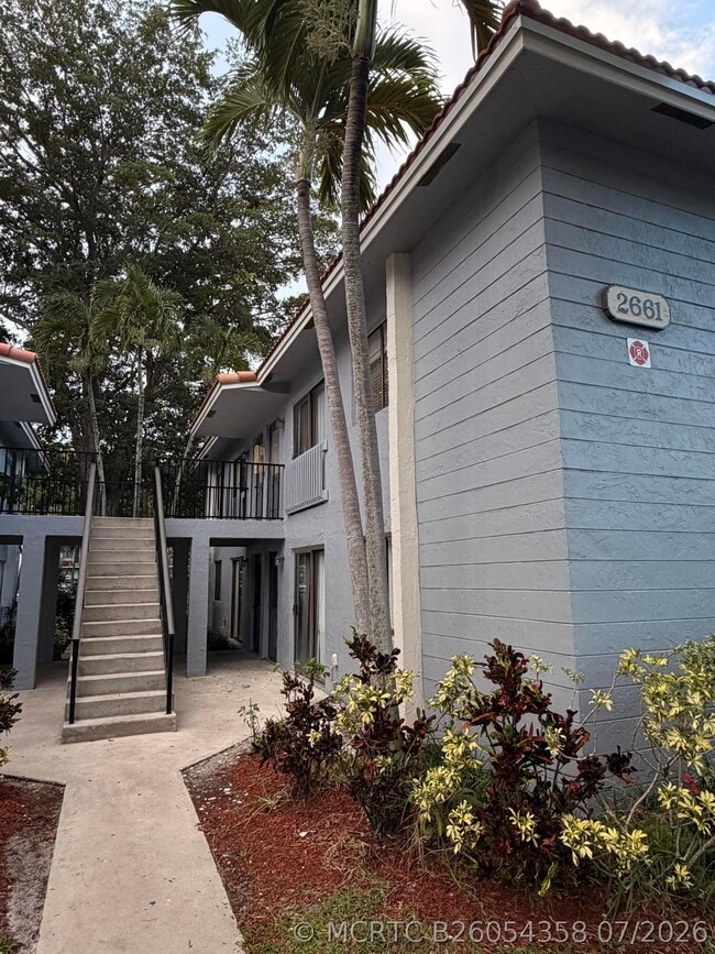 Building Photo - 2661 Riverside Dr