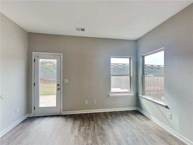 Building Photo - 5537 Union Pointe Pl