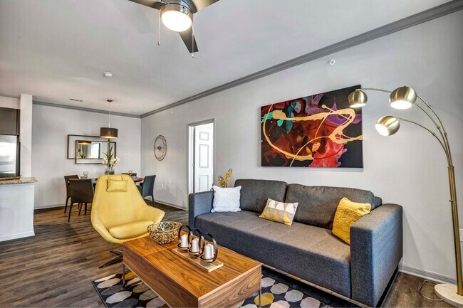 Foto del edificio - Spacious Comfort with Upscale Finishes!