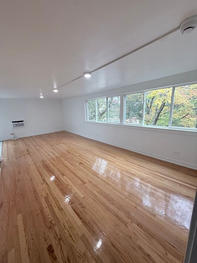 Foto del edificio - 4656 W 87th St