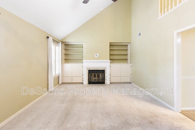 Foto del edificio - 208 Cottage Pl