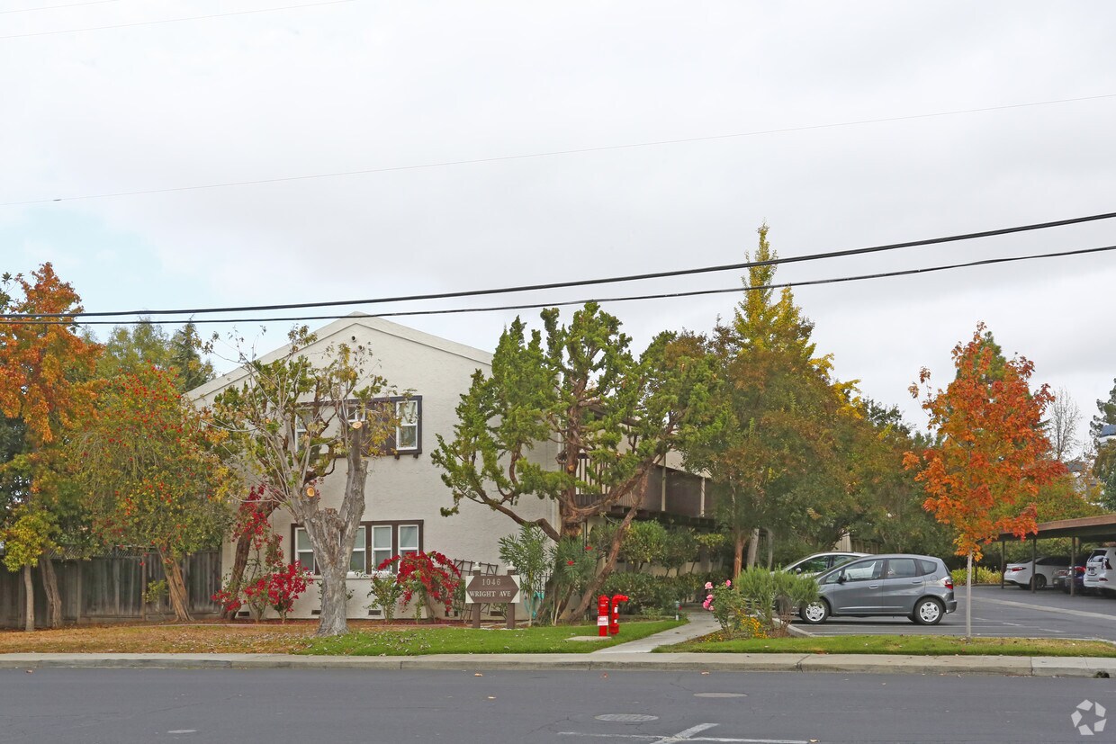 Primary Photo - 1046 Wright Ave