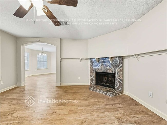 Building Photo - 5201 Waltham Ct