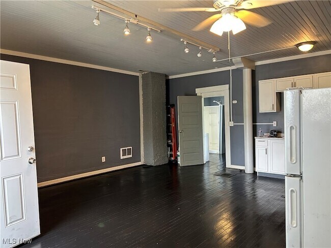 Foto del edificio - 1130 E 68th St