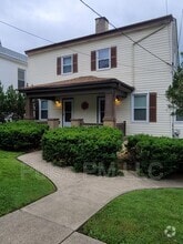 Building Photo - 816 Montague Rd