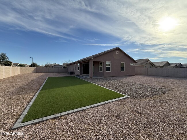 Building Photo - 2372 E Dust Devil Dr