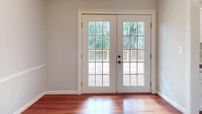 Back patio door - 2645 Southbury Cir