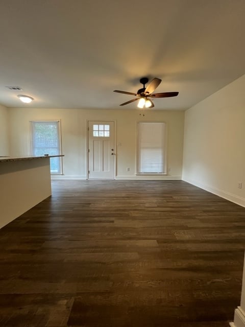 Building Photo - 549 Wonder Ln