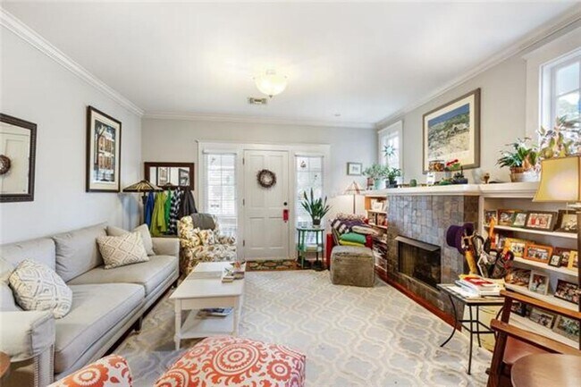 Building Photo - Exquisite Craftsman Cottage. 1830 S DUPRE ...