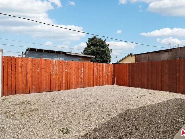 Building Photo - 1677 E 111th St