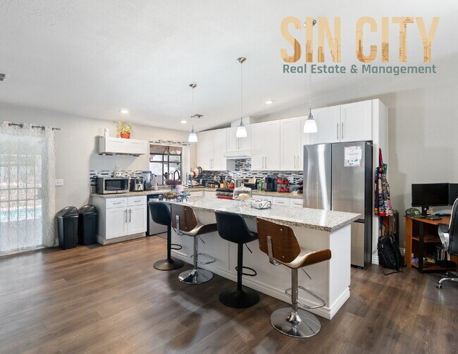 Building Photo - "Charming 3-Bedroom Oasis in Las Vegas wit...