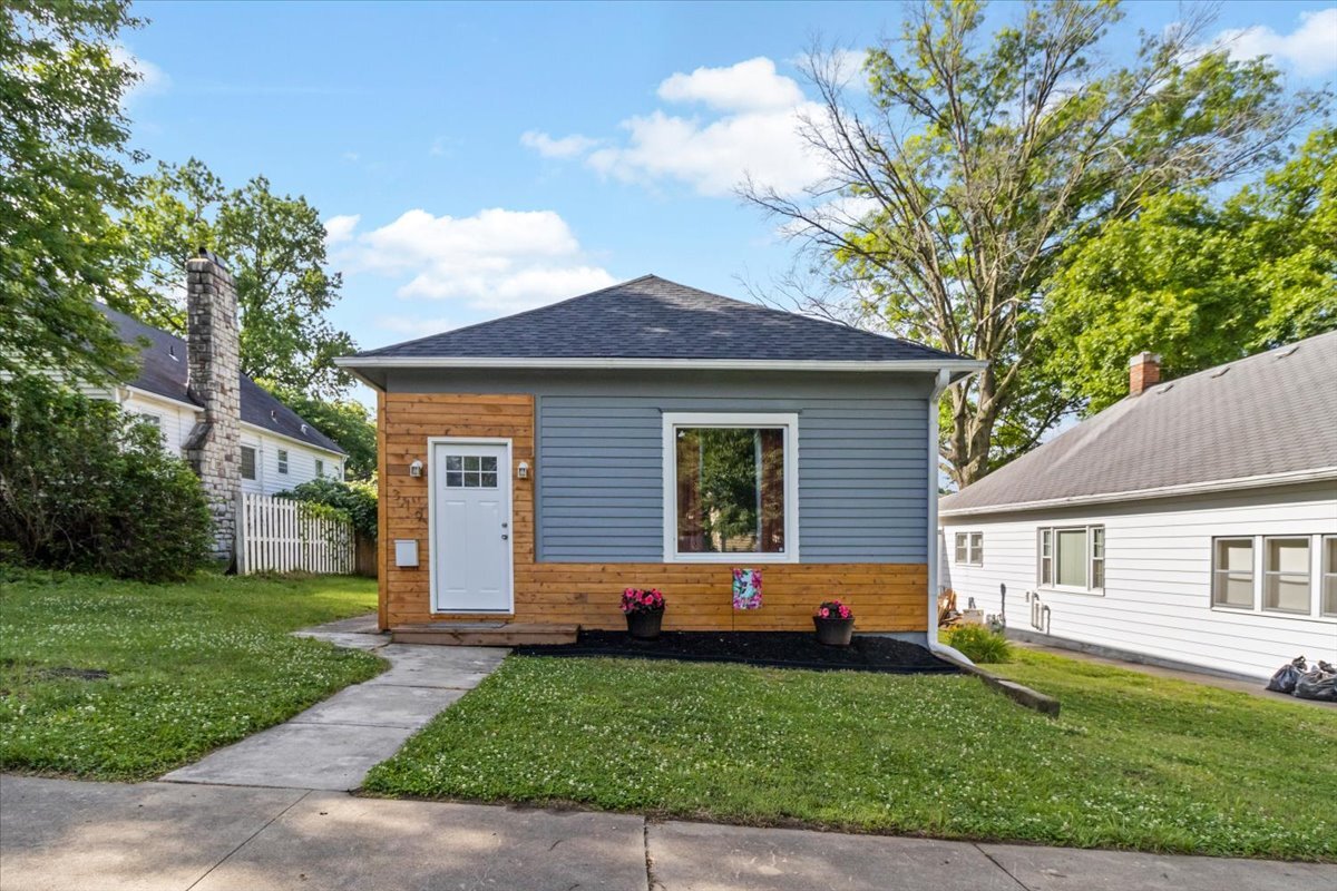 319 Elm St, Leavenworth, KS 66048 House Rental in Leavenworth, KS