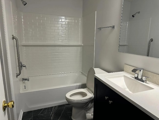 Building Photo - 4300 Mantua Way