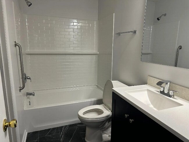 Foto del edificio - 4300 Mantua Way