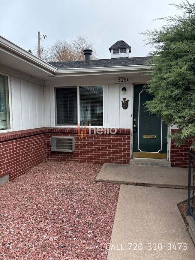 Foto del edificio - 5280 E Warren Ave