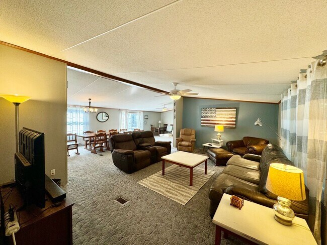 Foto del edificio - Life Just Got Better.-Short Term Rental