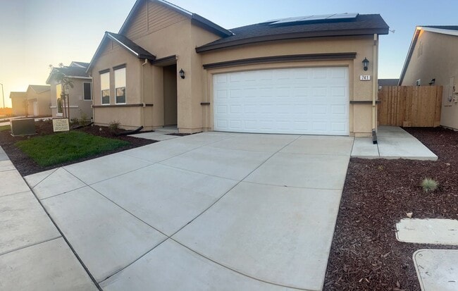 Foto del edificio - 741 Skyler Ct