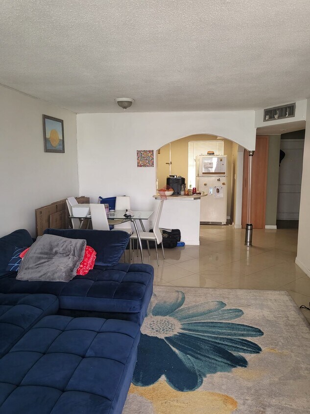 1398 NE 191st St Unit C205, North Miami Beach, FL 33179 Condo for Rent in North Miami Beach