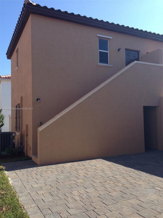 Building Photo - 9361 SW 171st Ave