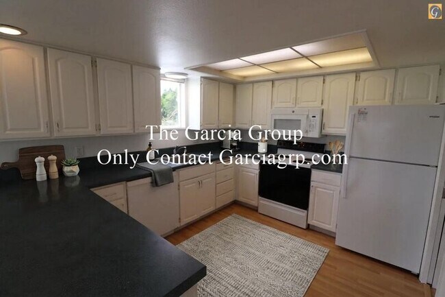 Foto del edificio - 1505A SW Hall St