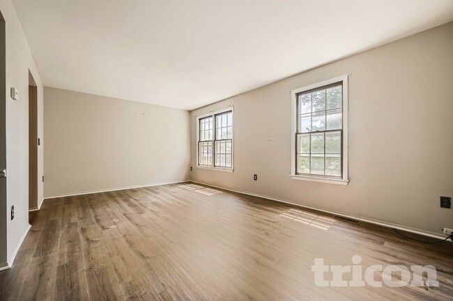Building Photo - 1103 Riverboat Ct