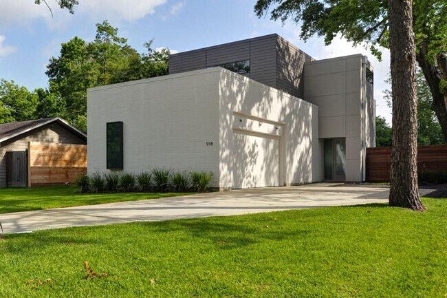 Foto del edificio - 918 W 43rd St