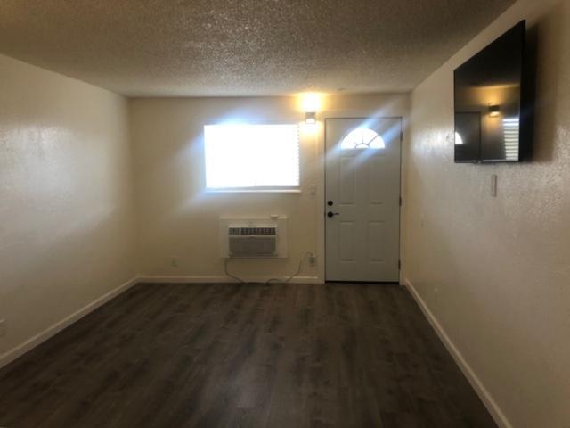 Building Photo - 1464 Rand Ave