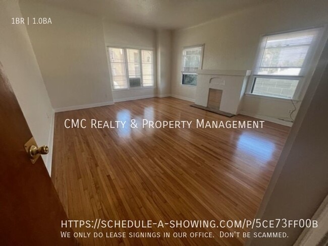 Foto del edificio - 3324 E 8th St
