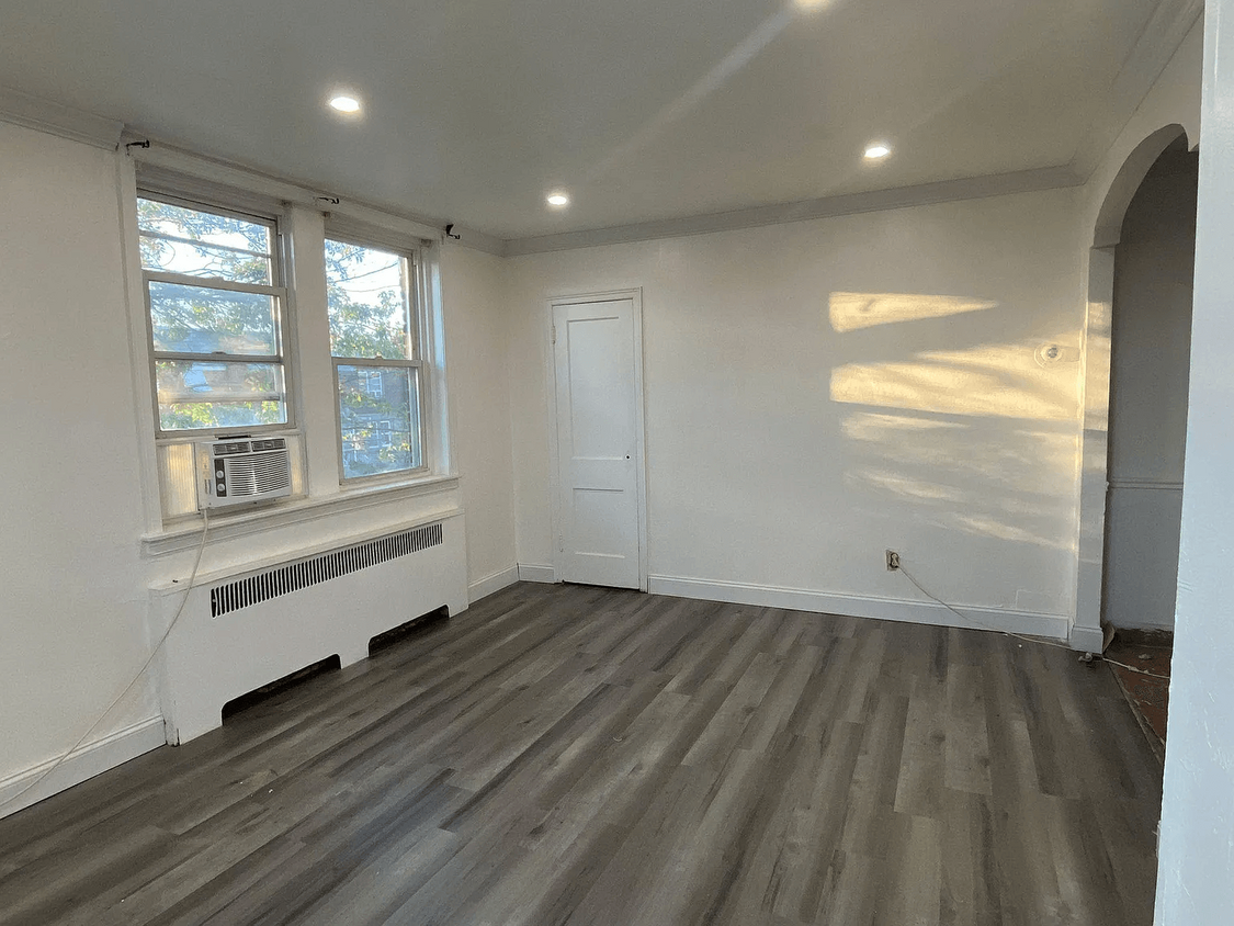 Foto principal - 6801 Kindred St