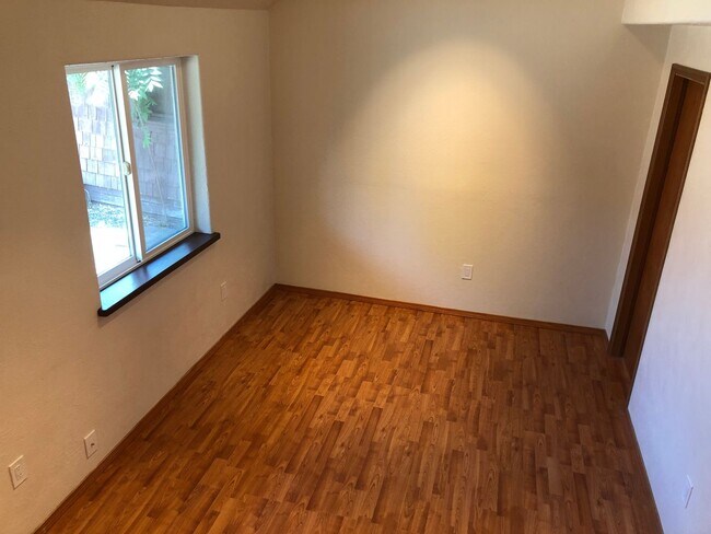 Building Photo - 2660 Edison St