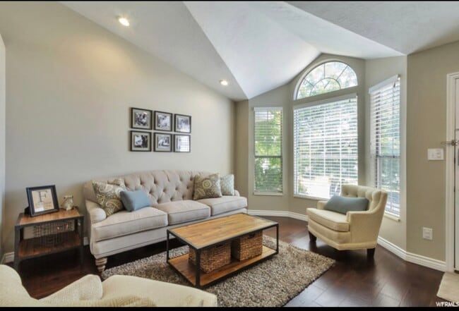 Building Photo - 9867 S Mumford Dr