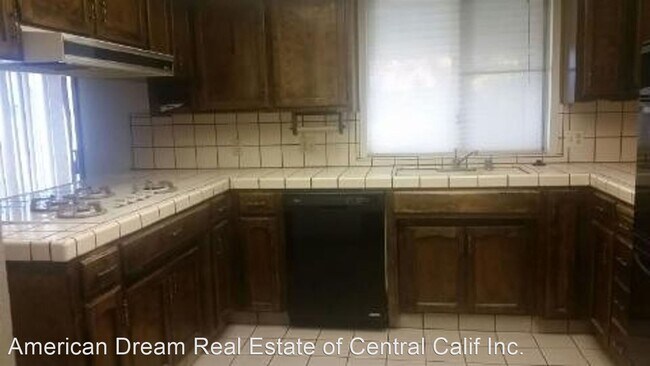 Foto del edificio - 3 br, 2 bath House - 915 E. Hanford-Armona...