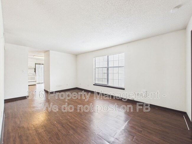 Foto del edificio - 1020 NE Lindsay Ave