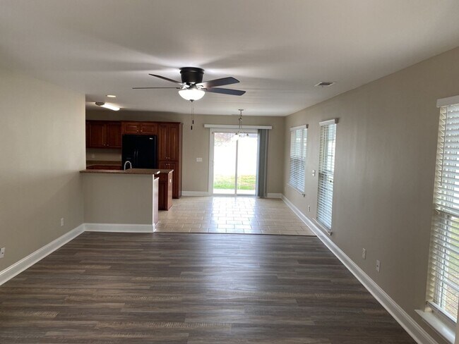 Foto del edificio - 152 Scarlett Ln