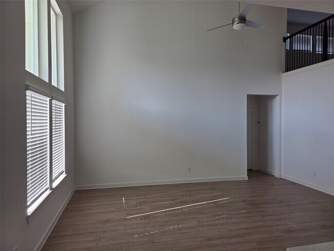 Foto del edificio - 3314 Hopper Knl Ln