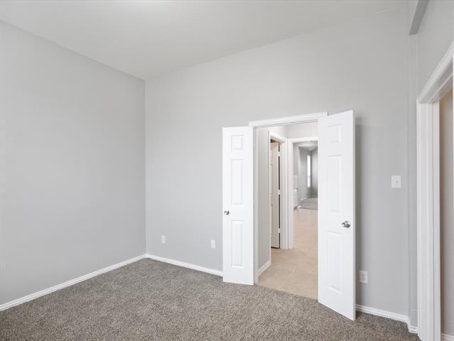 Building Photo - 922 Honeywell Dr