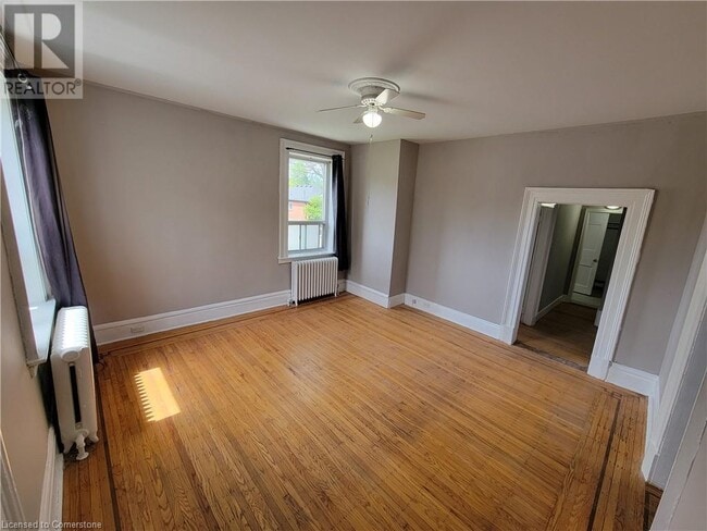 Photo du bâtiment - 303 E 19th St